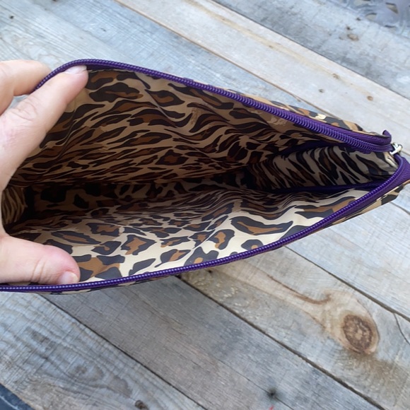 EUC Jessica Simpson Padded Cheetah & Snakeskin IPad/ Laptop Sleeve - Picture 4 of 9